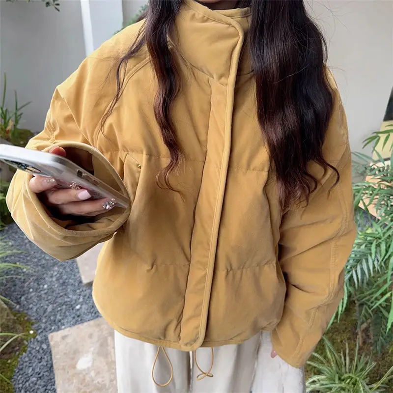 

Женская хлопковая куртка цвета имбиря с воротником-стойкой, новая короткая версия зимы 2025, популярная куртка-пуховик для миниатюрных размеров