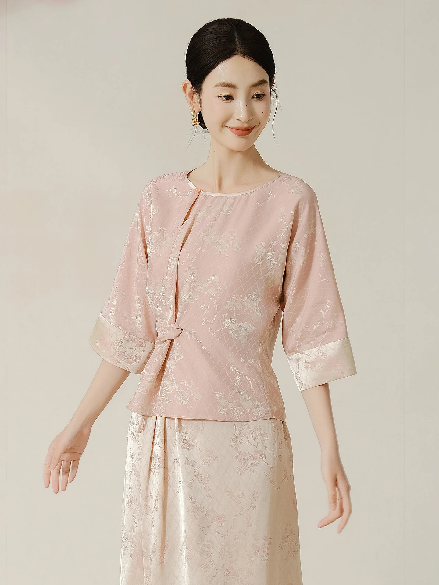 

ibai New Chinese Sle Top Artistic Knot Weaving Ele High-End Sensation Set Floral Embroidery round Ne Seven Sve