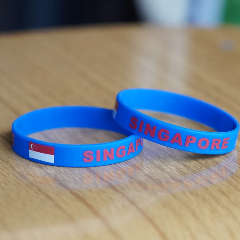 Customized 2pcs Singapore Flag Wristband Sport Silicone Bracelet Rubber Band Commemorative Fashion Accessory