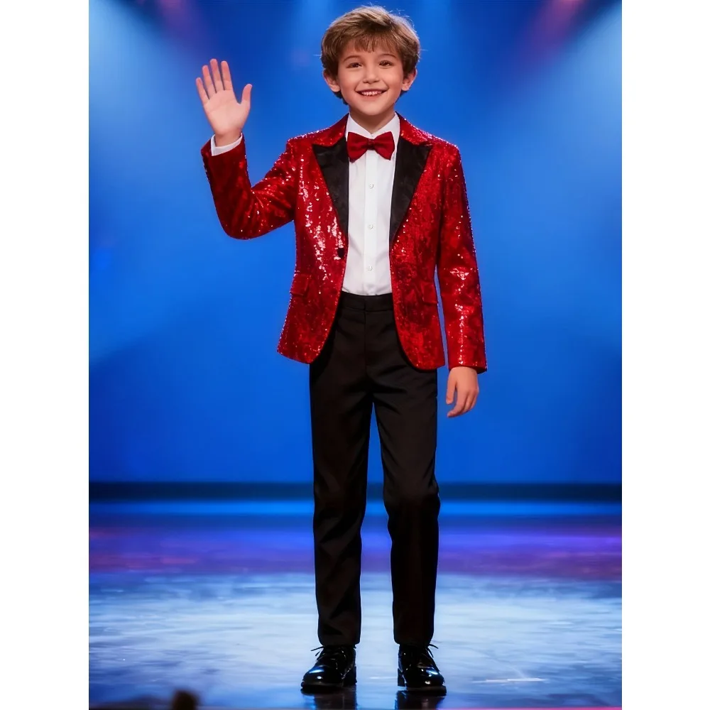 طقم بدلة رسمية للأولاد من توين بوي مكون من 4 قطع: بدلة طية صدر السترة باللون الأحمر والترتر الأسود + ربطة عنق حمراء + قميص أبيض + بنطلون أسود. لا