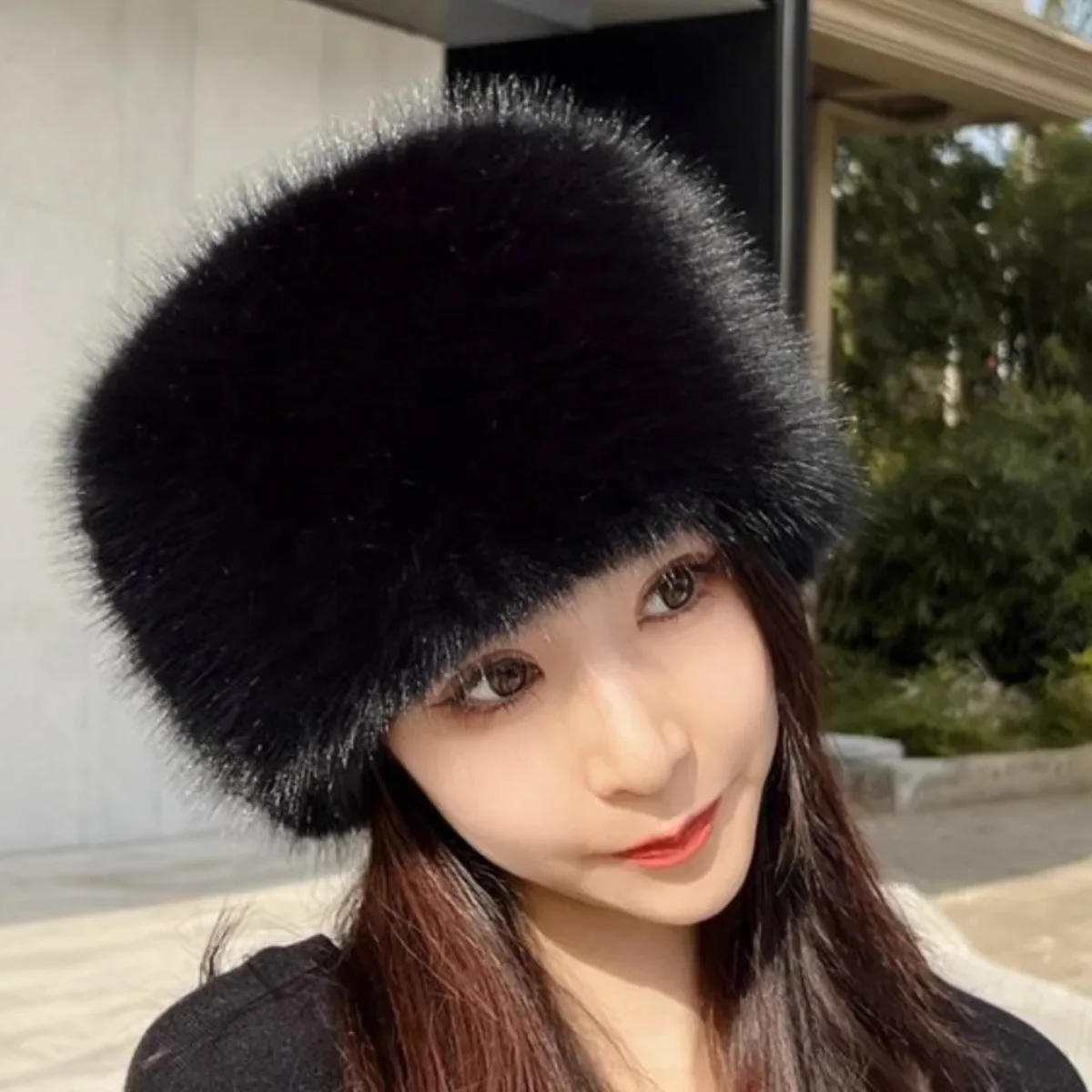 فو الفراء قبعات مسطحة الدافئة في الهواء الطلق فتاة غطاء للأذنين النساء الشتاء القبعات عقال رقيق قبعات الروسية الصلبة الفراء فو منفذها قبعة بيني