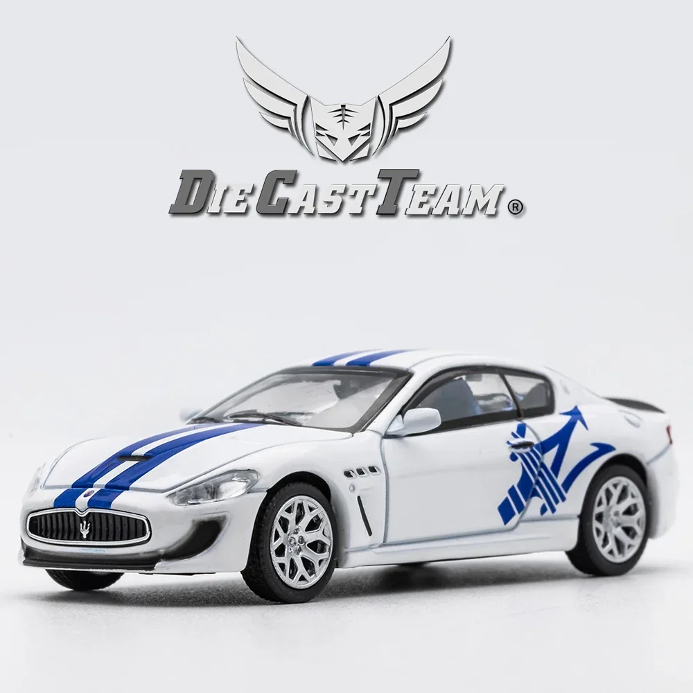 DCT 1/64 Maserati GT ลูกเต๋าของเล่นรถสปอร์ตมอเตอร์รถยนต์โมเดลโลหะสำหรับเด็กของขวัญคริสต์มาสของเล่นสำหรับเด็กผู้ชาย