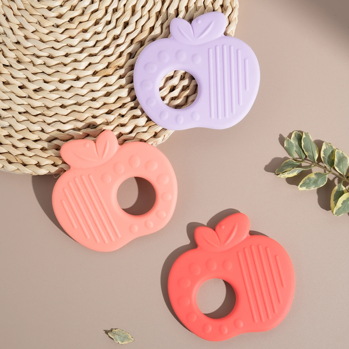 

1Pcs Silicone Baby Teether Toy Apple Shape Colorful Baby Teethers BPA Free Soft Teething Chewing Toy Soothing Toys Accessories