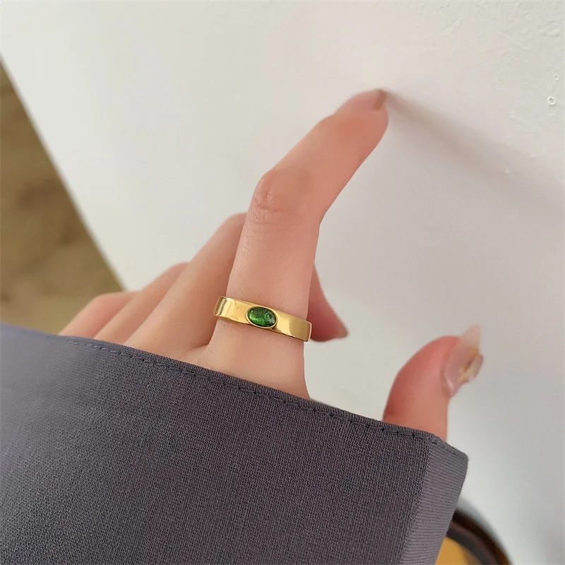 Dancy Fairy Wodoodporna stal nierdzewna Zielona cyrkonia Love Band Pierścionek 4MM Pierścionki do układania w stosy dla kobiet Biżuteria Prezent — zdjęcie 3