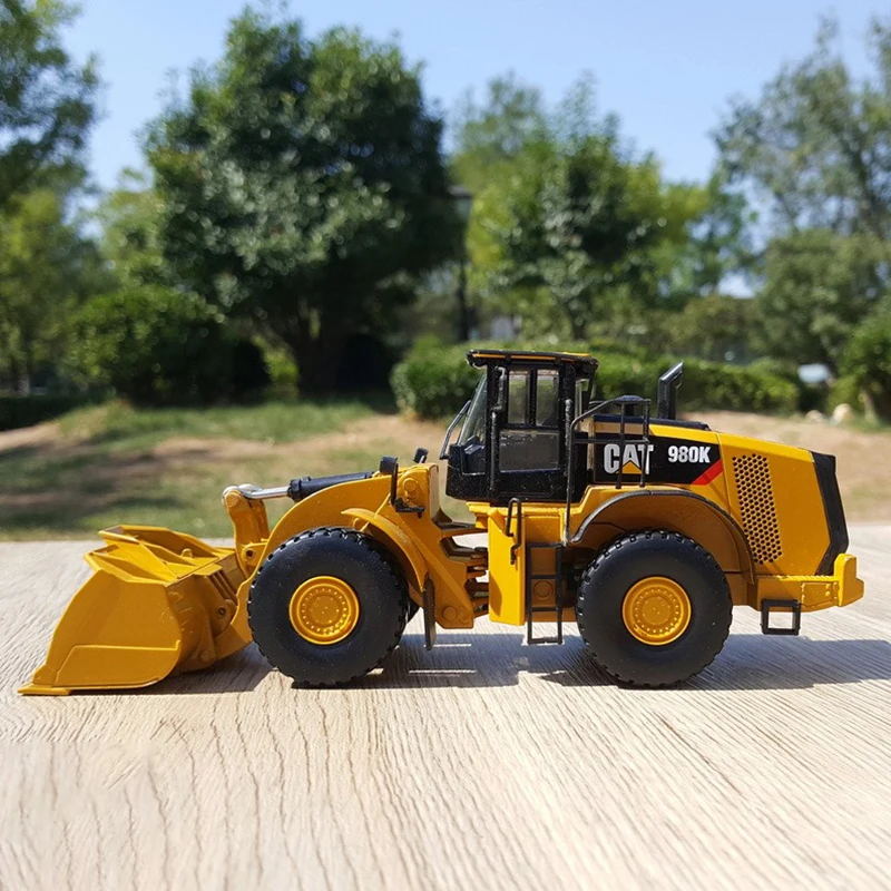 

1:50 Scale CAT 980K Wheel Loader Forklift Alloy Construction Model