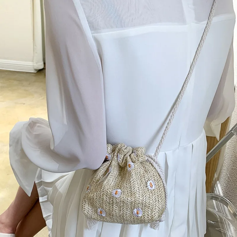 Fashion Small Shoulder Bags  Women Drawstring Straw Beach Bags Flower Embroidery Bags Ladies Lace Crossbody Handbags for Travel image 4