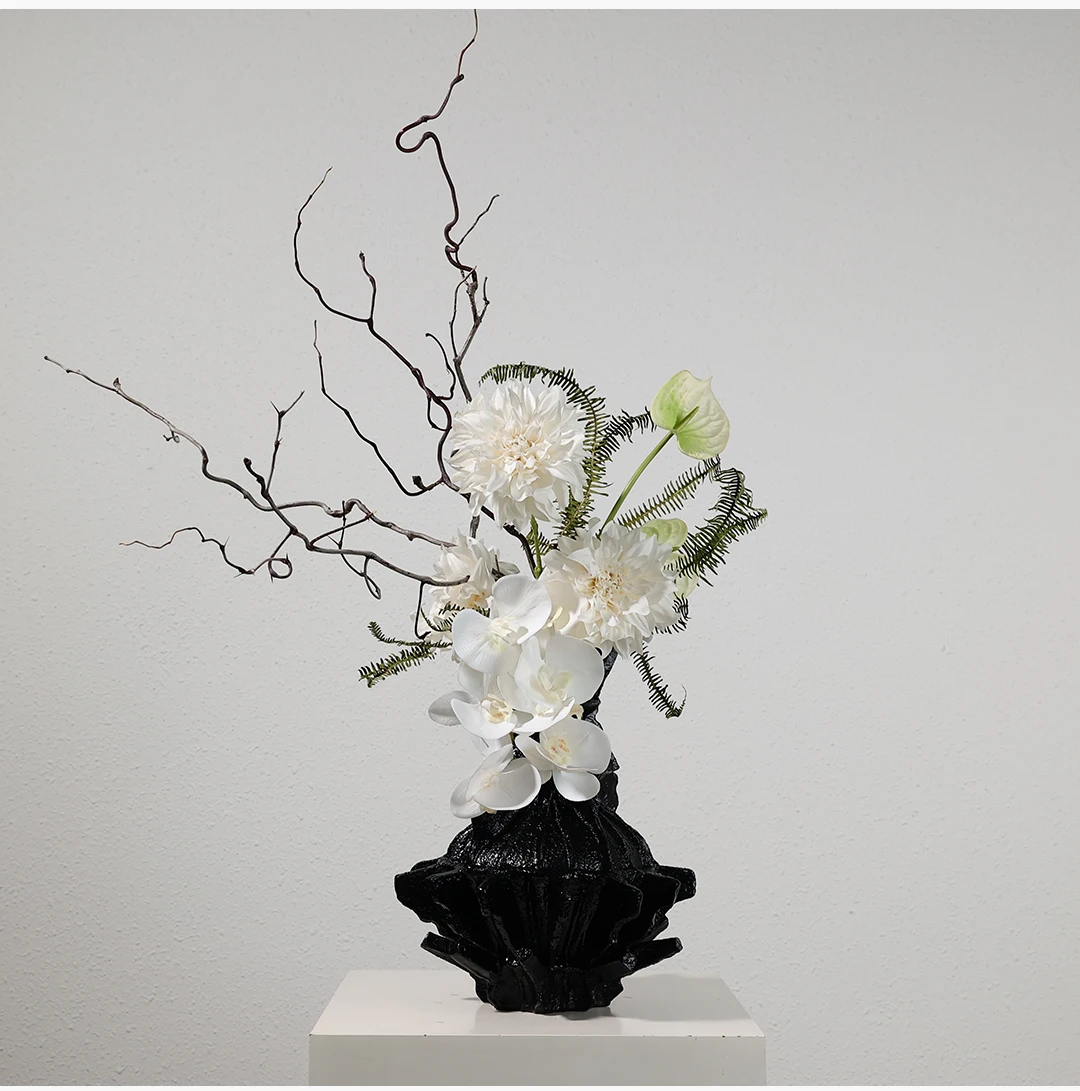 

Hotel club retro niche black vase ornaments, Linghan bouquet model room flower arrangement soft decoration in living room