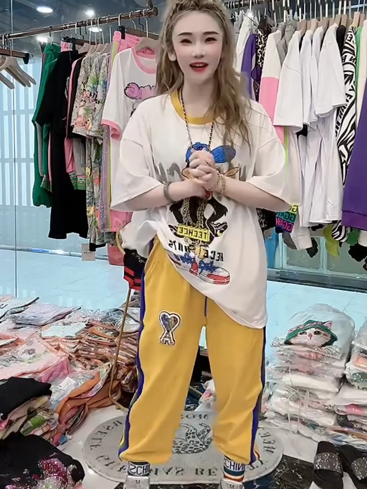 Short Sleeve Suit Heavy Industry Cartoon Rhinestone Graffiti Printing T-shirt and Sweatpants Casual Sports Two-Piece Set Women