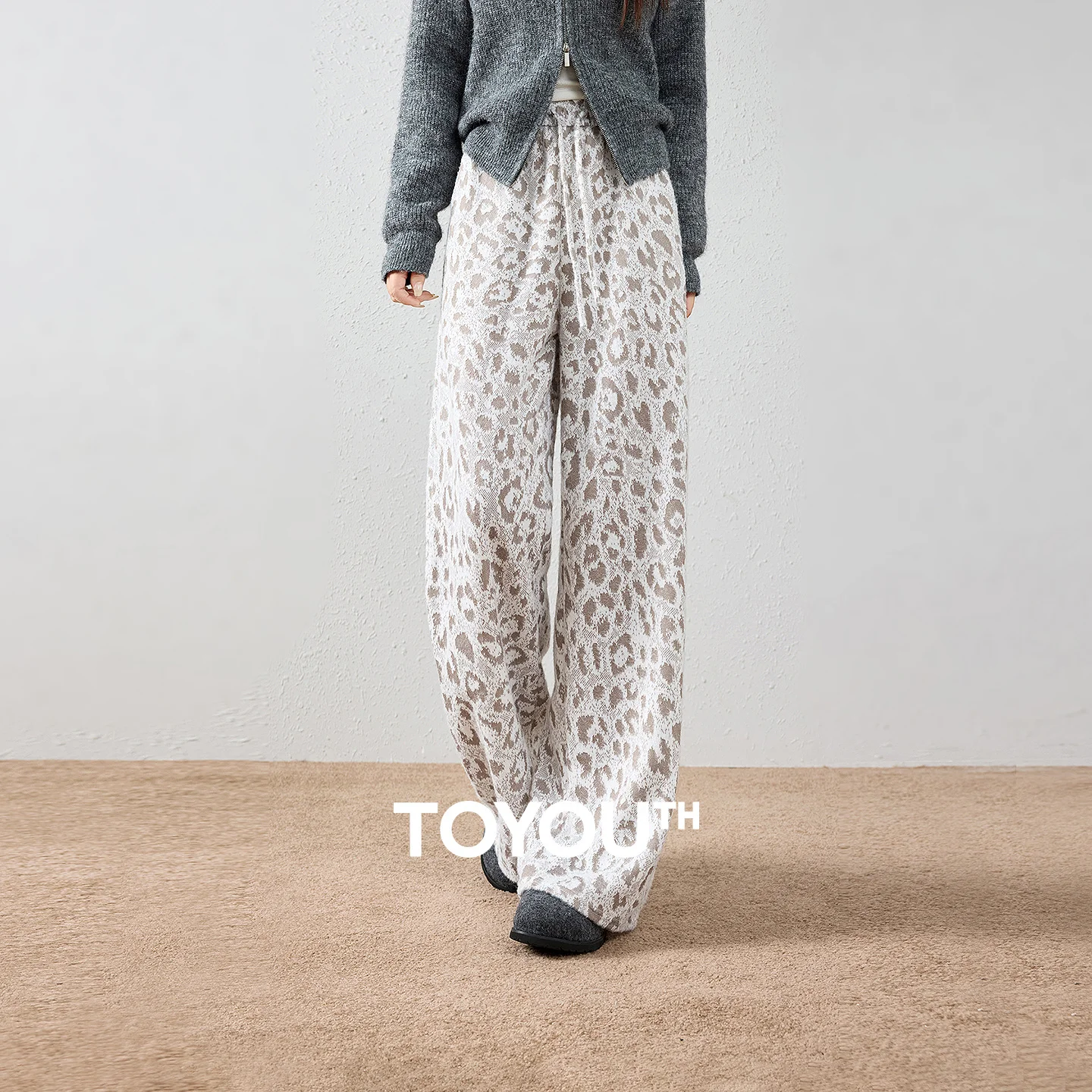 TOYOUTH Women Pants 2026 Winter New Leopard Jacquard Texture Elastic Waist Loose Wide Leg Trousers