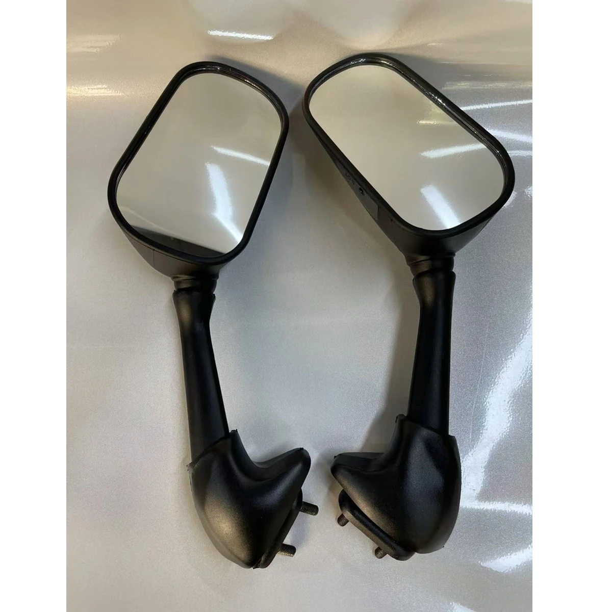 

2pcs Black Left Right Motorcycle Rear View Mirrors For YAMAHA YZF-R1 R1 2000-2006 2005 2004 2003 2002 2001