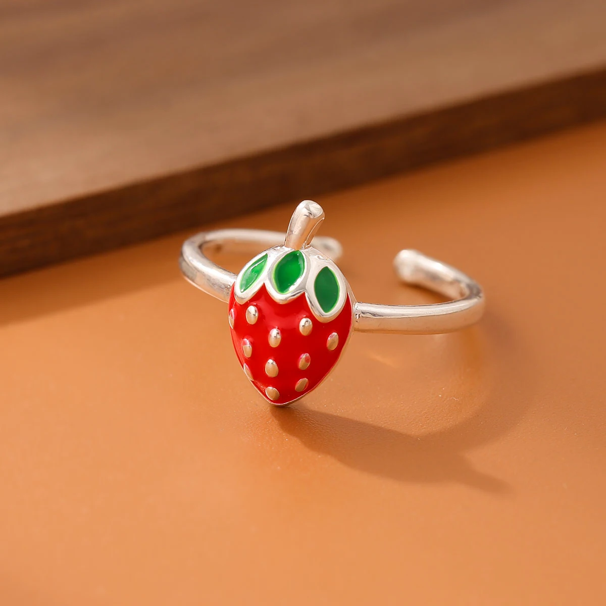 New Creative Sweet And Cute Strawberry 925 Sterling Silver Jewelry Temperament Fruit Exquisite Popular Opening Rings   R210