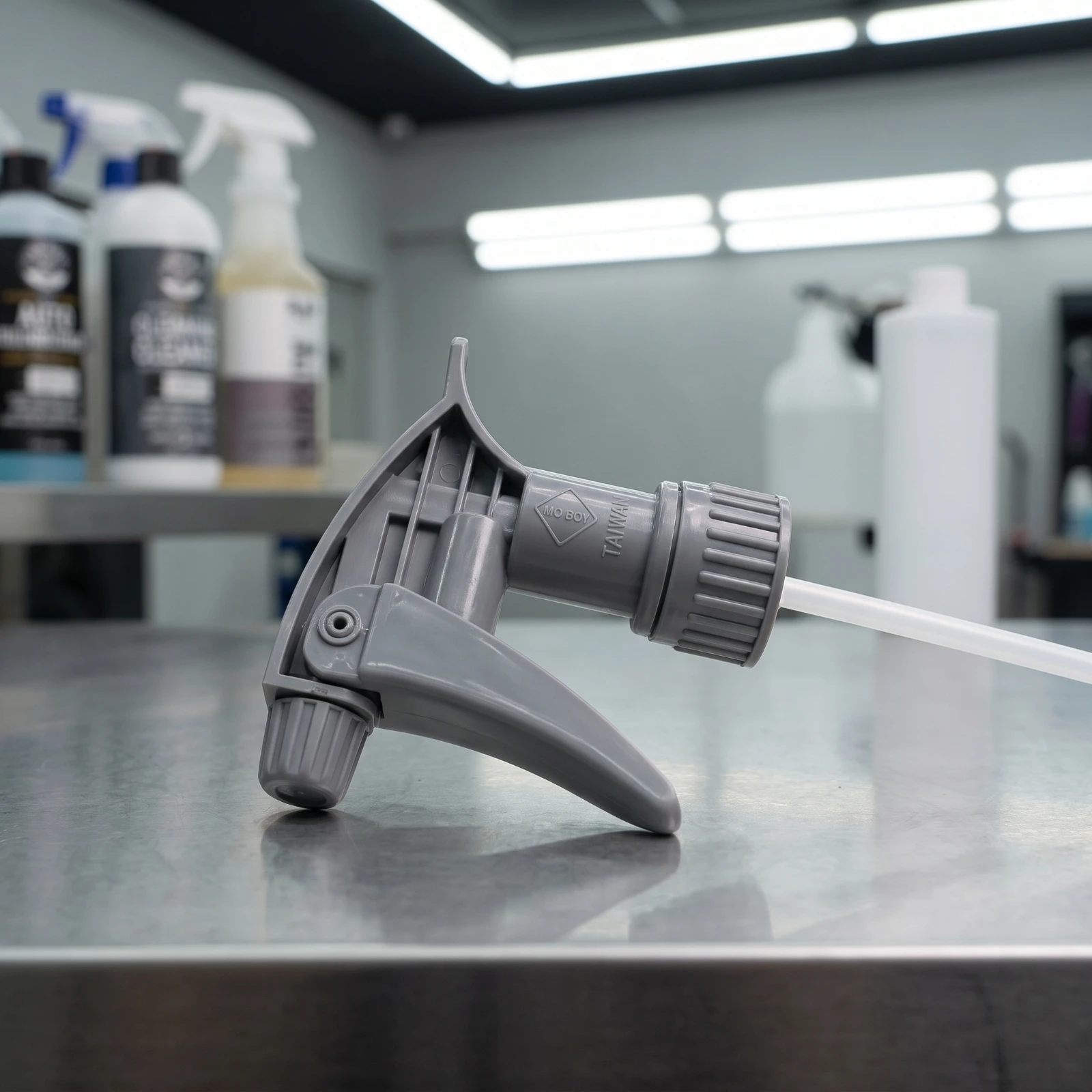 Trigger Spray Head Mist Trigger Sprayer Head Sprayer with Suction Tube Tube Lightweight for Car Detailers, Detailing