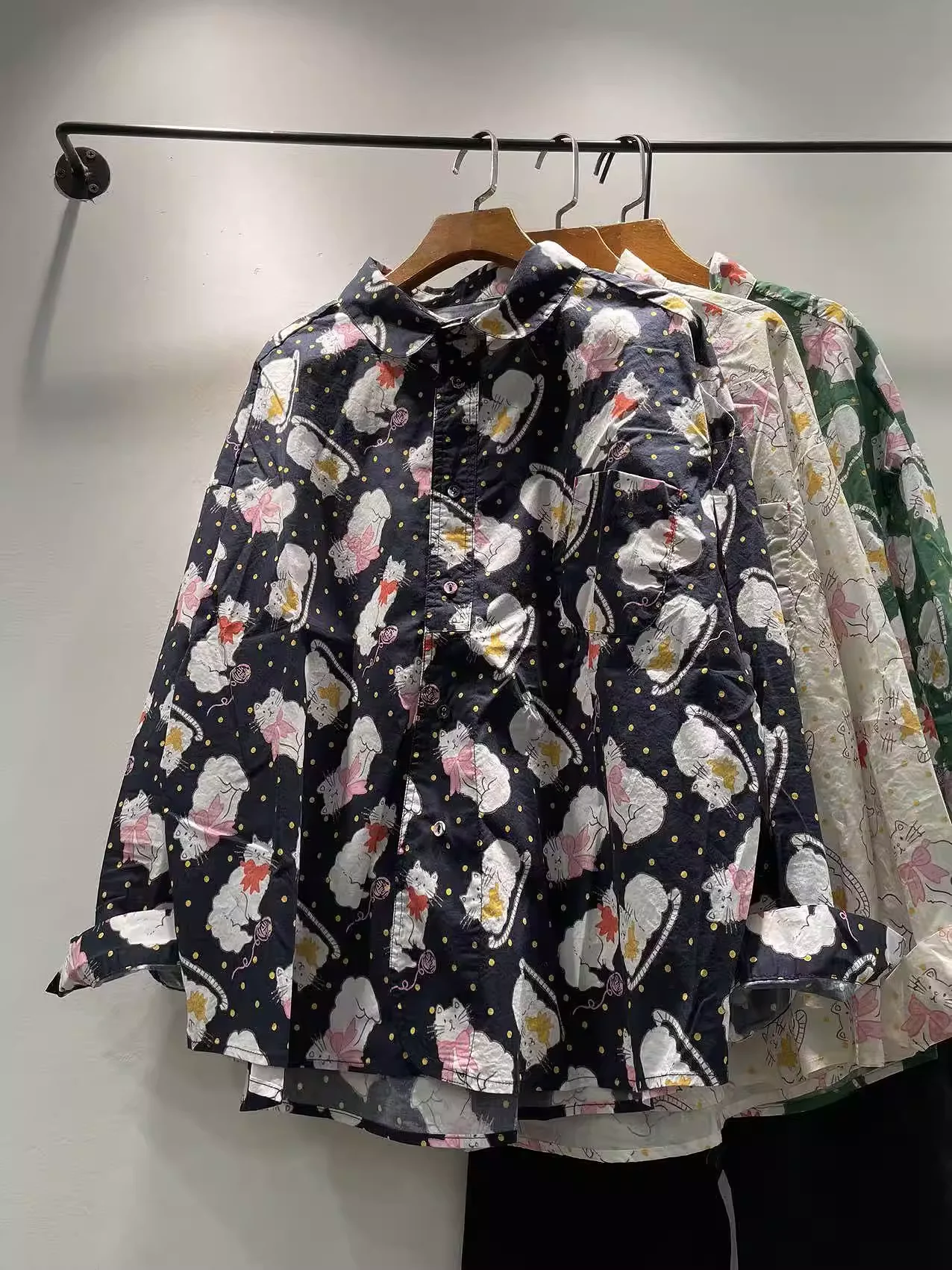 

2026 Spring Bust 124cm pure cotton green white navy blue cartoon print shirts and blouses for women harajuku long sleeve tops