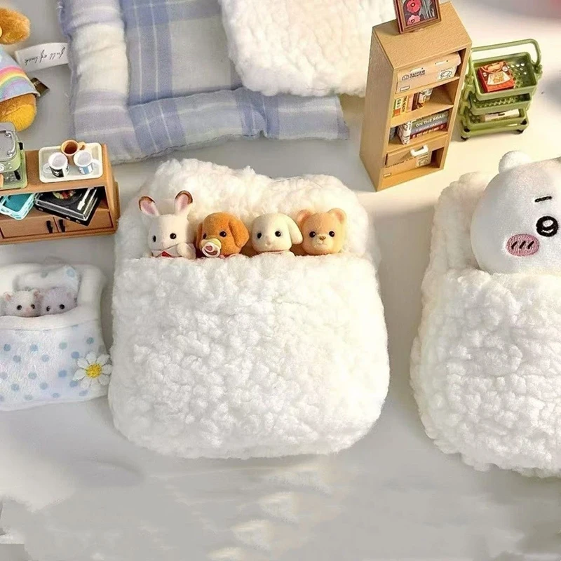 Cozy Furnishing for 10cm Doll Bed includes Comforter and Pillow