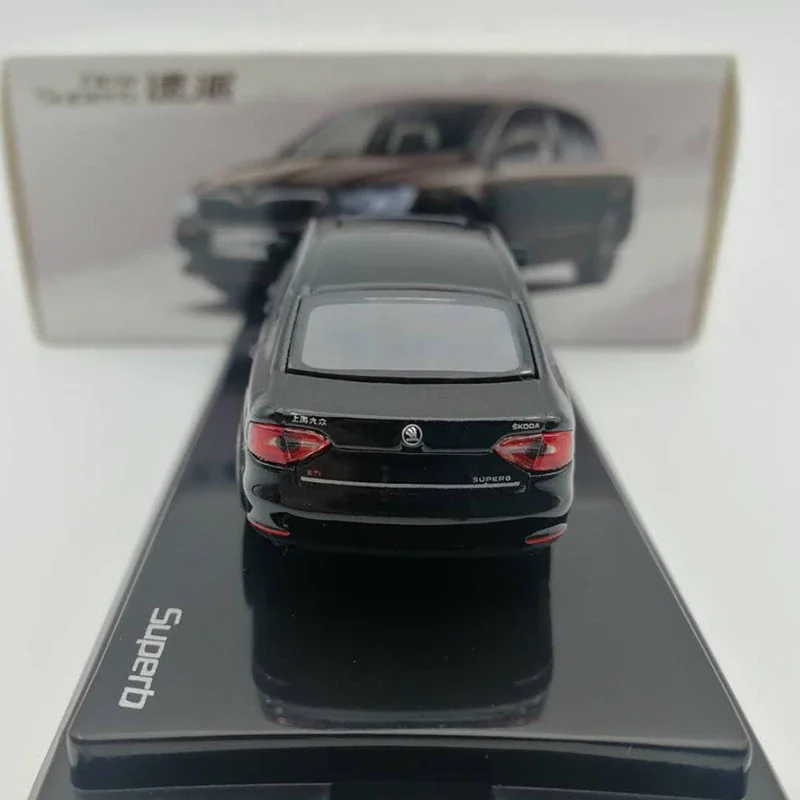 Diecast Alloy 1:64 Scale 30th Anniversary Commemorative Superb Car Model For Adult Classic Collection Gift Display Souvenir