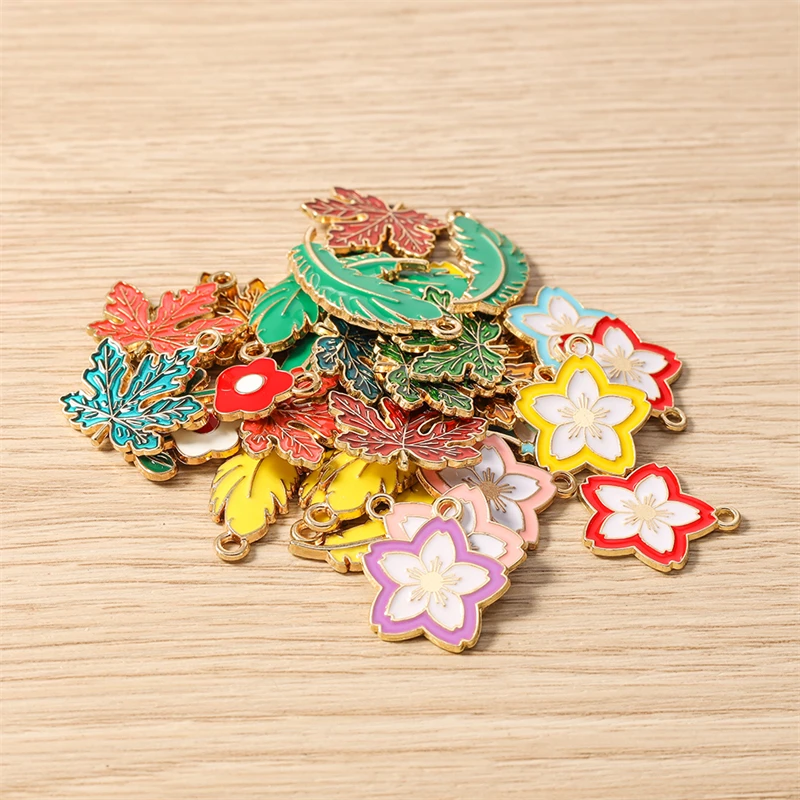 10 Stück Niedliche Bunte Emaille-Anhänger mit Pflanzen-, Baum-, Blatt- und Blumenmotiven für die Herstellung von Halsketten, Ohrringen, DIY-Bastelarbeiten und Schmuckzubehör – Detail 3
