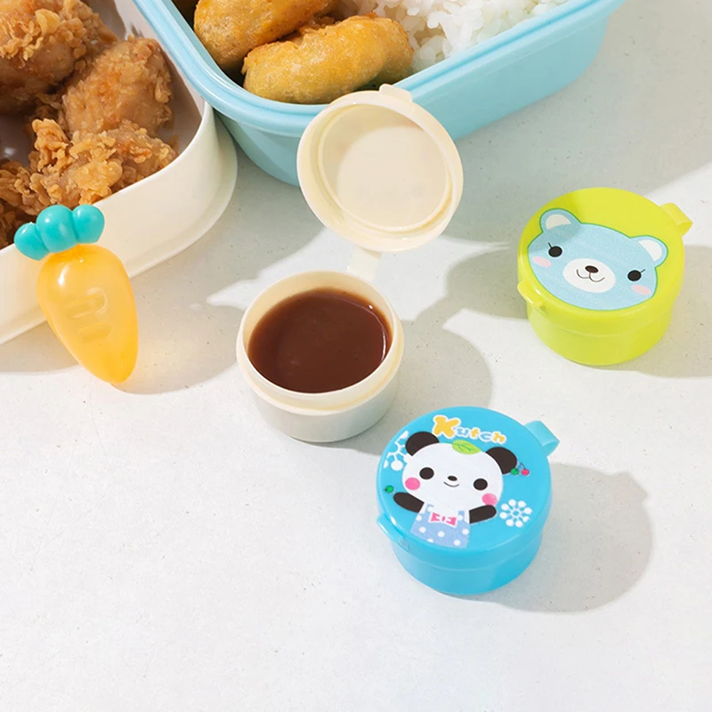 ●3/4pcs Mini Condiment Squeeze Bottle Salad Dressing Ketchup Squeeze Jar Container Plastic Portable Lunch Box Sauce Spray Bottle