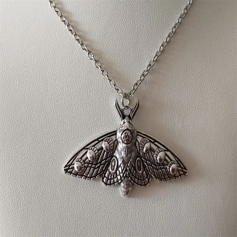 قلادة العثة العتيقة، المجوهرات القوطية، إكسسوارات الساحرة، الحشرات، الفراشة، الوثنية، مجوهرات قلادة العثة لمرحلة القمر #2