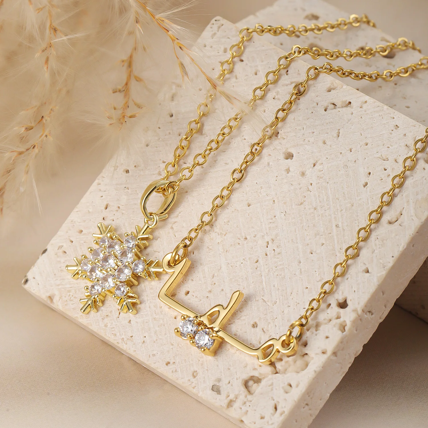 

Ожерелье с арабским именем на заказ, циркониевая подвеска в виде снежинки, двухслойная позолоченная нержавеющая сталь 18 К, романтическая удача, Рождественский подарок