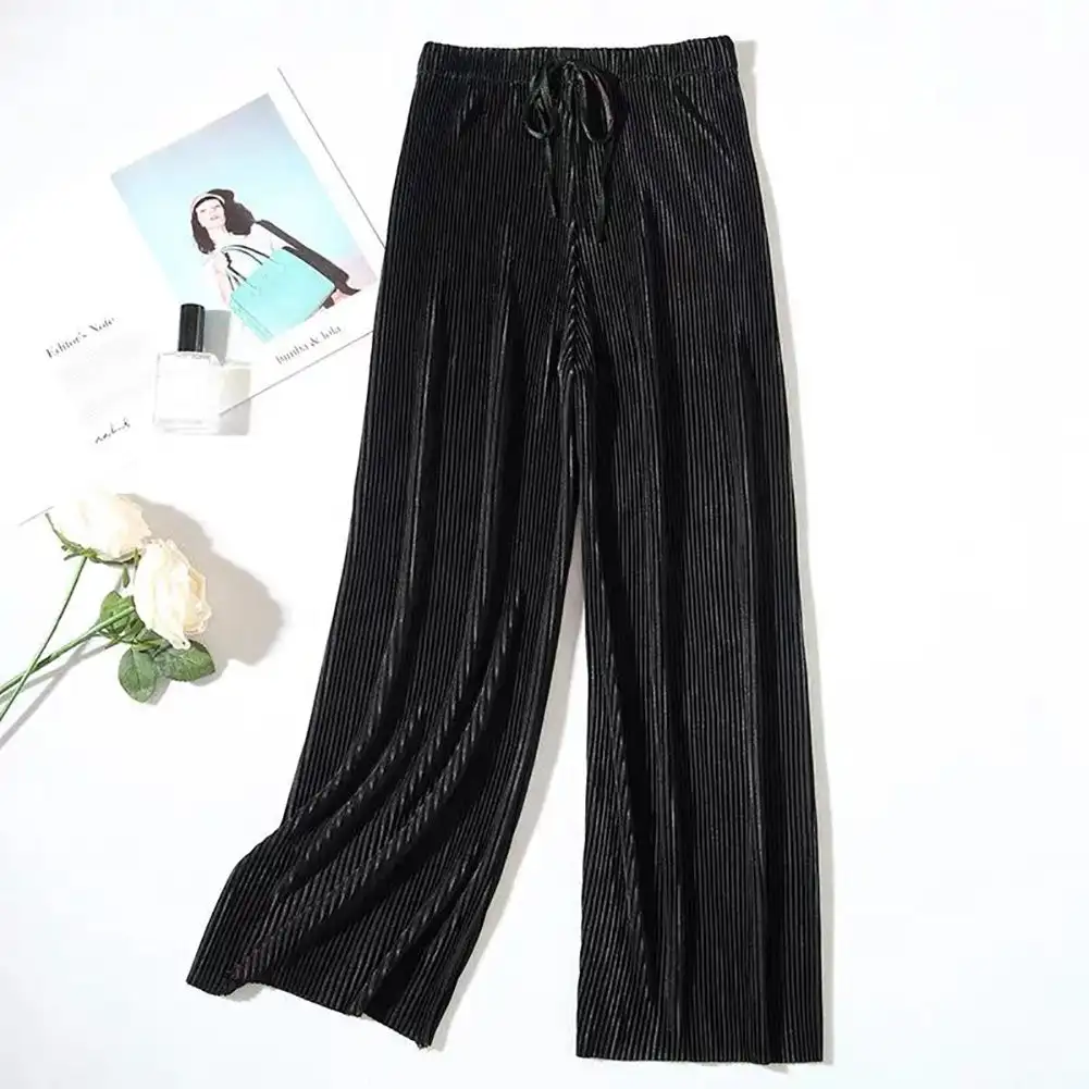 Pantaloni corti casual Pantaloni a gamba larga coreani in seta di ghiaccio allentata pieghettata delle nuove donne Abbigliamento sportivo classico per la casa Vestiti per ragazze Top nero