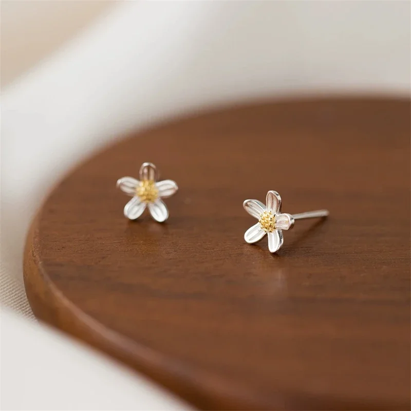 Pendientes Pequeños de Flor Margarita de Color Blanco para Mujer, Joyería Elegante, Regalo de Navidad para Novia