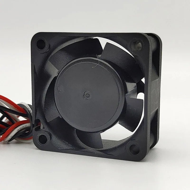 EFB0412HHD R00 Ventola di raffreddamento per server CC 12 V 0,15 A 40 x 40 x 20 mm a 3 fili