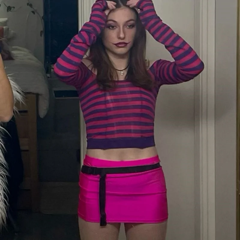 

Women Y2k Gothic Striped Long Sleeve Crop Top Color Block Crew Neck T Shirts Casual Fall Going Out Top Halloween Streetwear