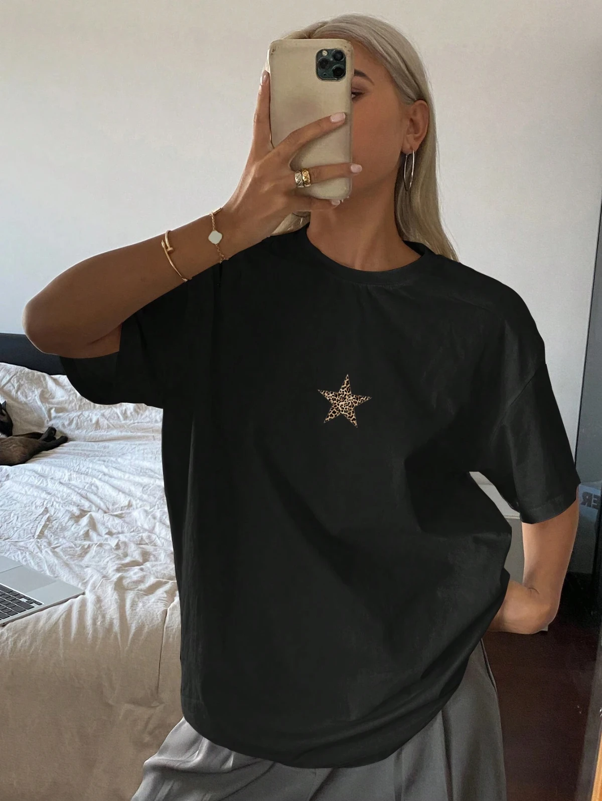 ليوبارد طباعة نجمة إلكتروني نمط طباعة تي شيرت المرأة عادية مريحة القطن جولة الرقبة Y2k قصيرة الأكمام الصيف