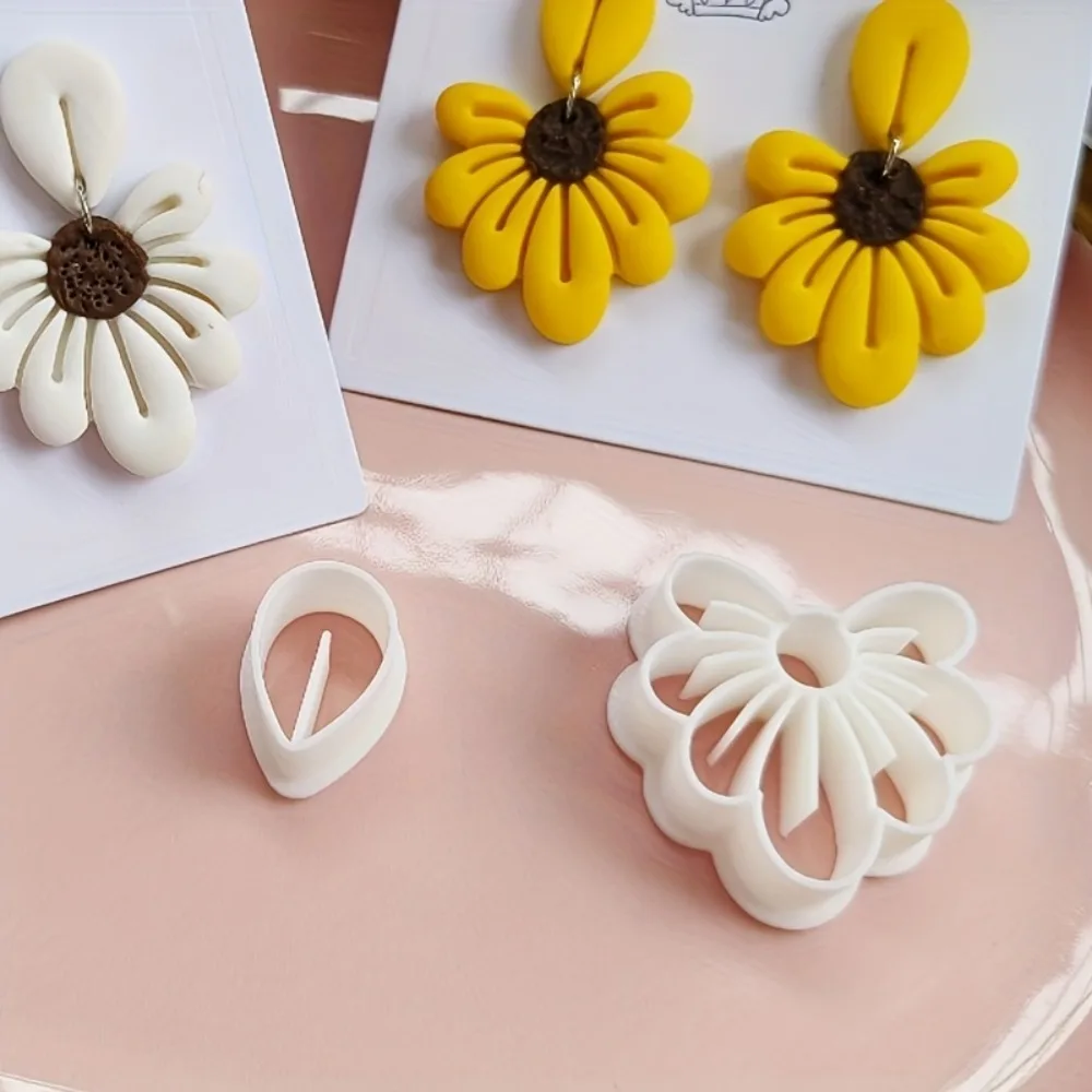 2Pcs Elegant Flower-Shaped Polymer Clay Cutters Set Sunflower/Daisy Clay Molds for DIY Jewelry Earrings Nail Art Soft Clay Tools