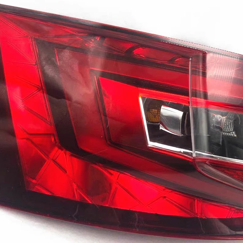 For Skoda Superb 2016 2017 2018 Car Rear LED Tail Light Tail Lamp Housing Brake Stop Indicator Lamp Car Accessories