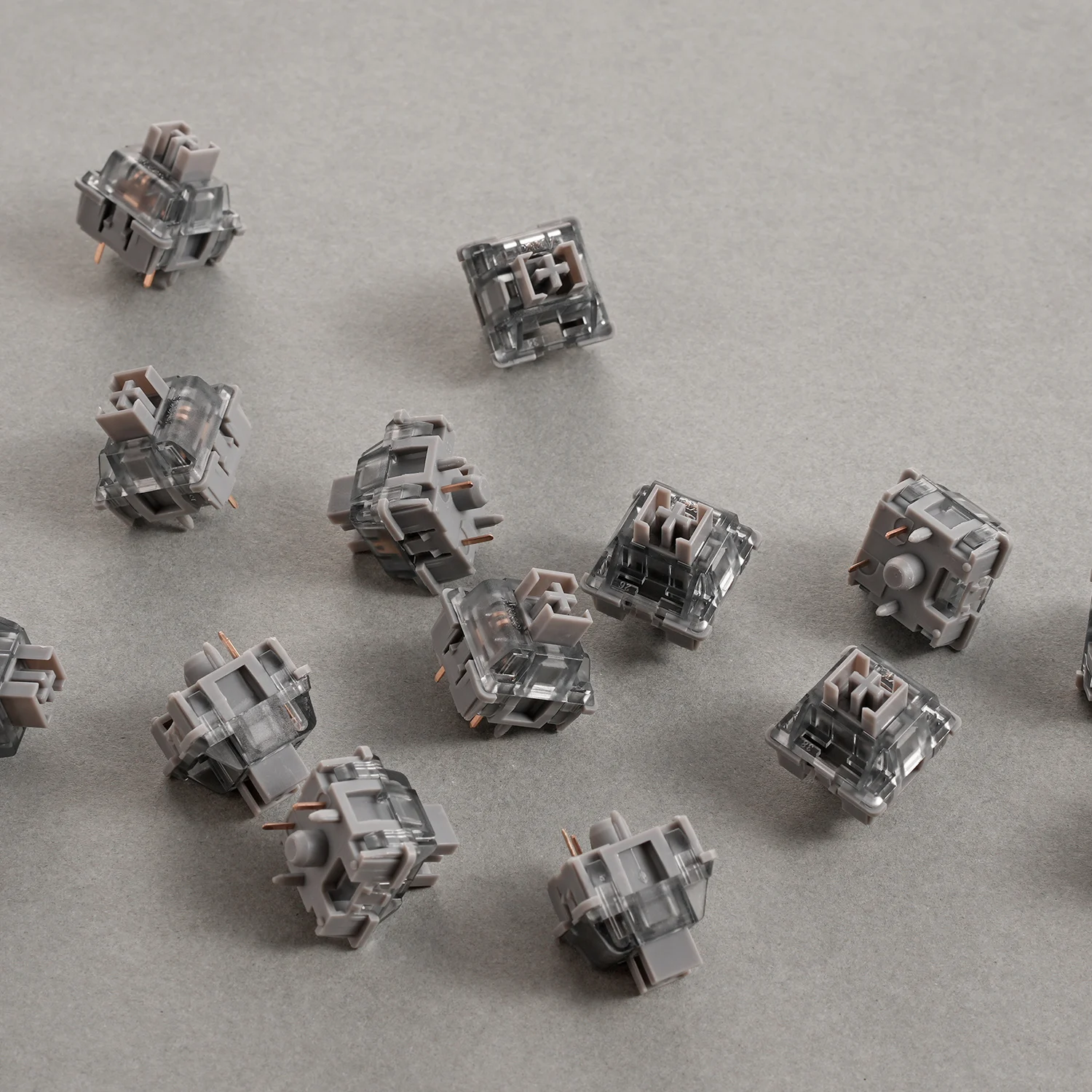 

Akko V3 Pro Silver Switch 5 Pins 40gf Linear Switch Dustproof Stem Pre-lubricated Compatible with MX Mechanical Keyboard(45 pcs)