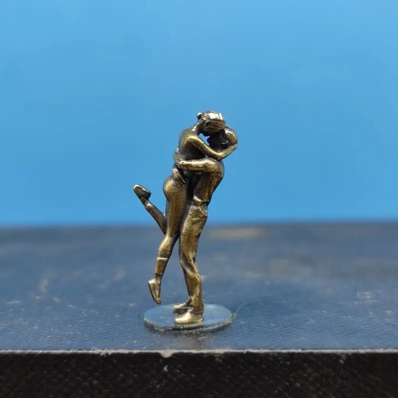 Brass Couple Figurine Miniature Embracing Kissing Lovers Statue Diorama Scenery Sand Table Decor Collectible Ornament