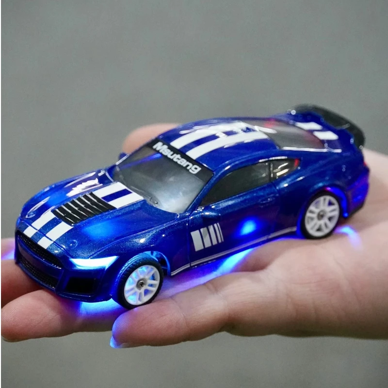 

WLToys 1:43 Mini K4308 Simulated Electric Remote Control Model Car 4WD 11KM/H Coreless Motor Tabletop RC Car Kid's Birthday Gift