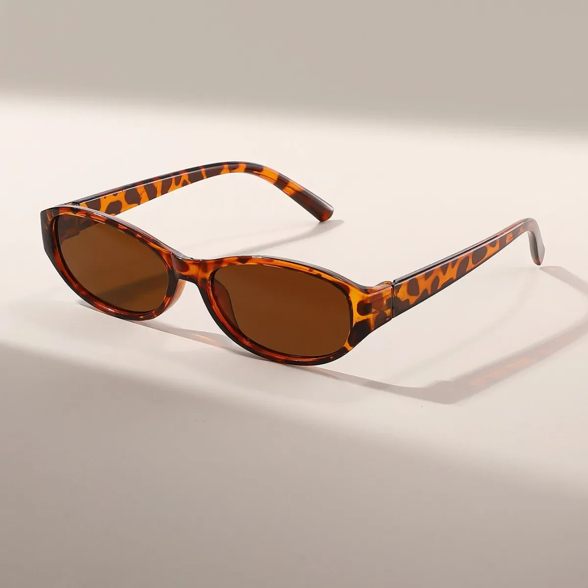 Retro Vintage Oval Sunglasses Woman Brand Designer Round Sun Glasses Men UV400 Punk Style Luxury Eyewear Female Oculus - view 5