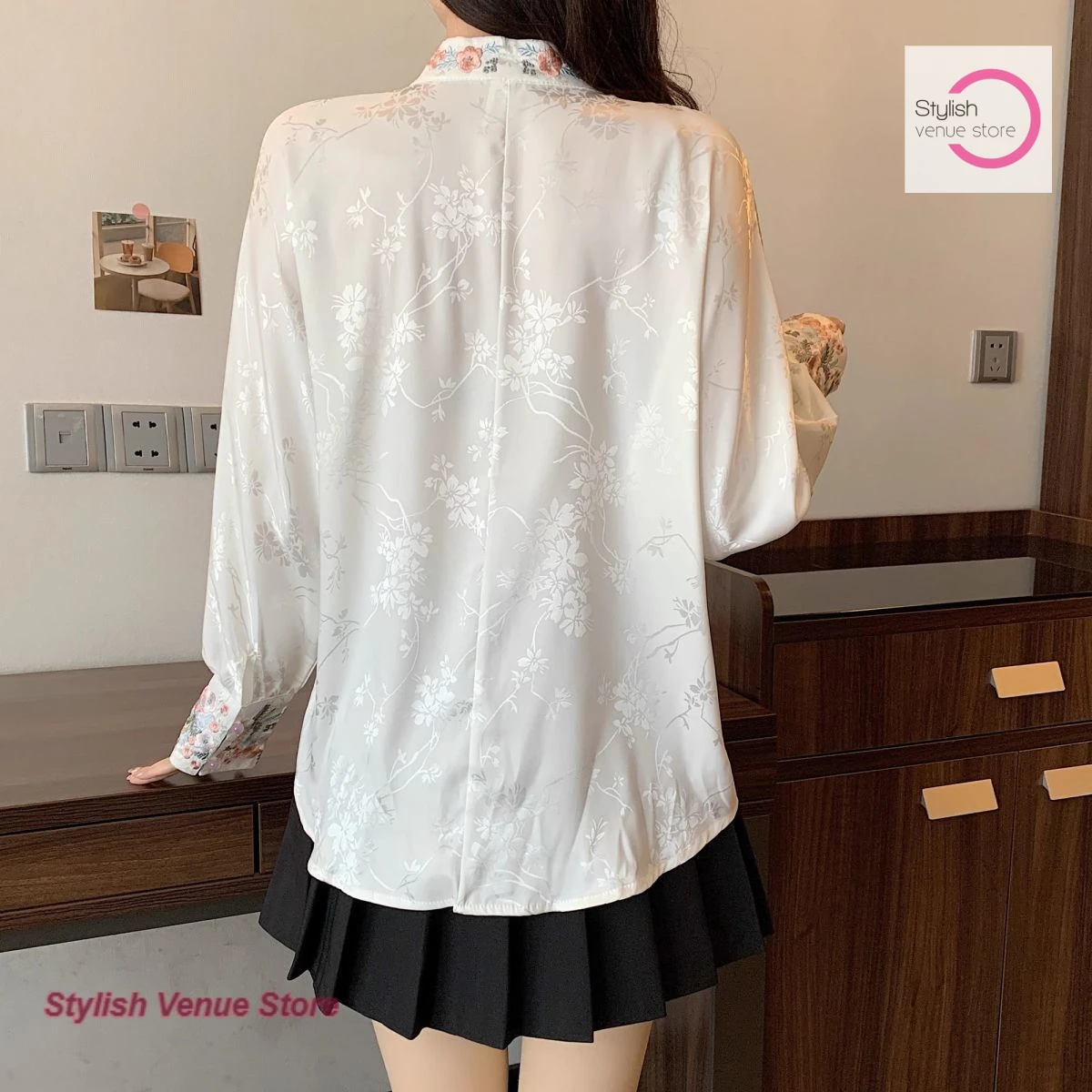 Chinese national style stand-up collar shirt women's spring and autumn design sense embroidery loose casual long-sleeved shirt