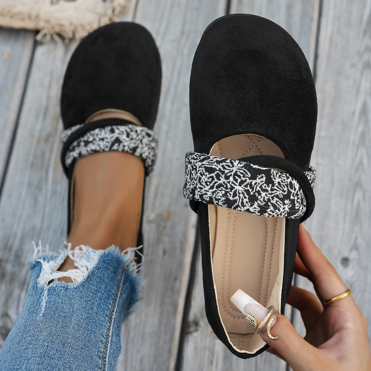 Spring and Autumn Women's Retro Suede Leisure Slip-proof Comfortable Flat Shoes 2026 New Plus Size One Pedal Shallow Shoe