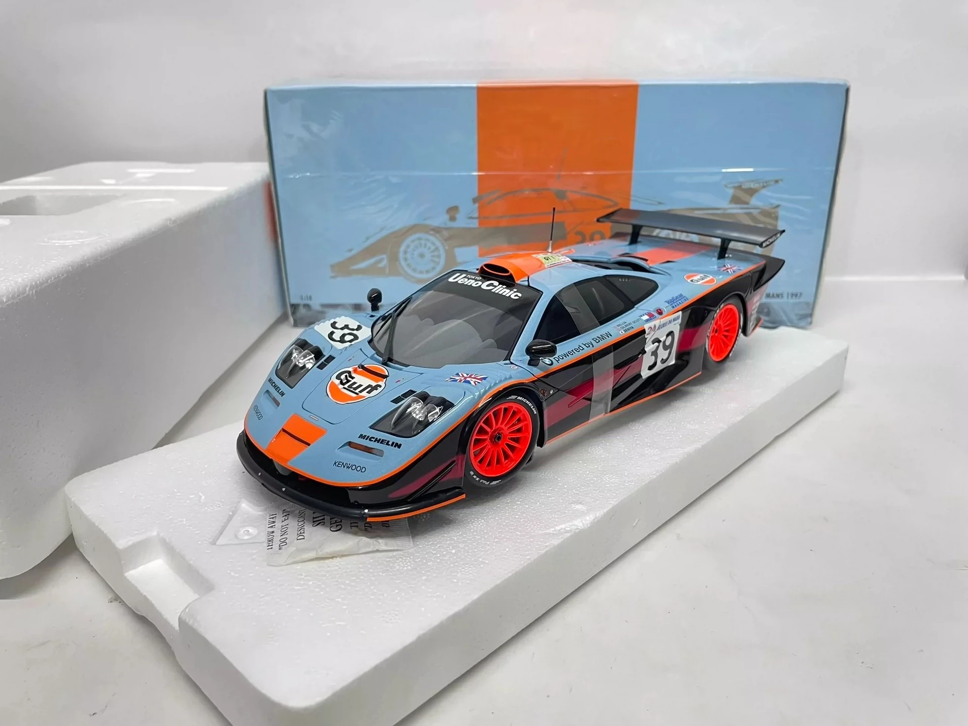 

Minichamps 1:18 Le Mans F1 GTR 1997 Simulation Limited Edition All Open Alloy Metal Static Car Model Toy Gift