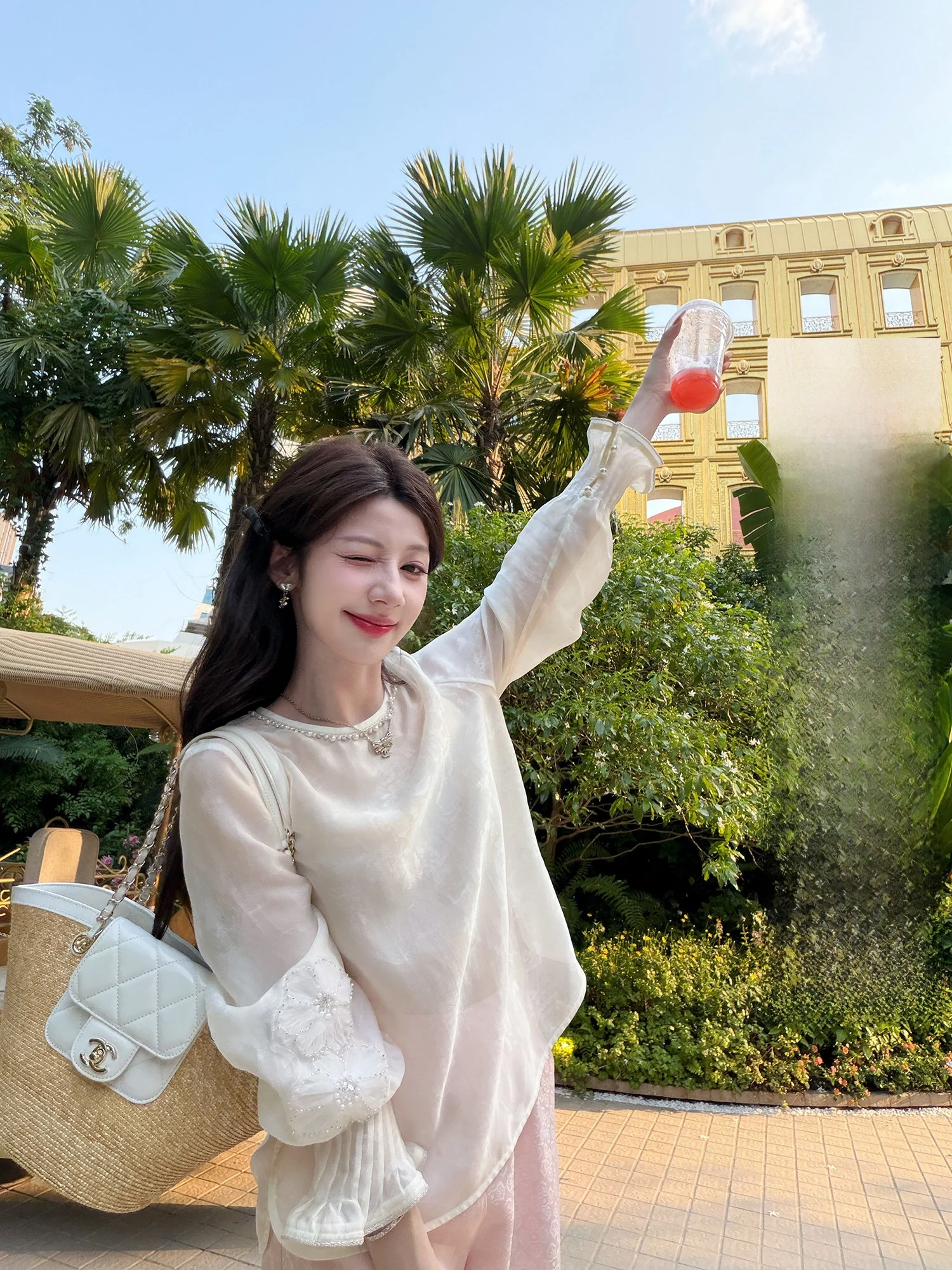 

Женская блузка Yingcai с цветочной вышивкой на рукавах, весна-лето, винтажный стиль, расклешенные рукава, приятная к телу, дышащая