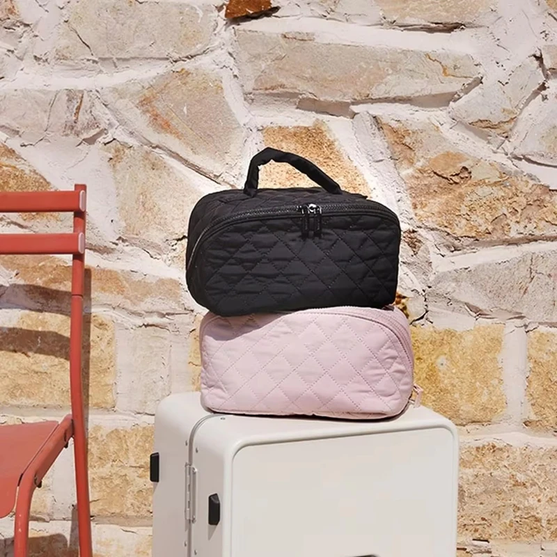 

Женские косметички открываются Прочные плоские водонепроницаемые косметички Косметички для средств и кистей для личной гигиены