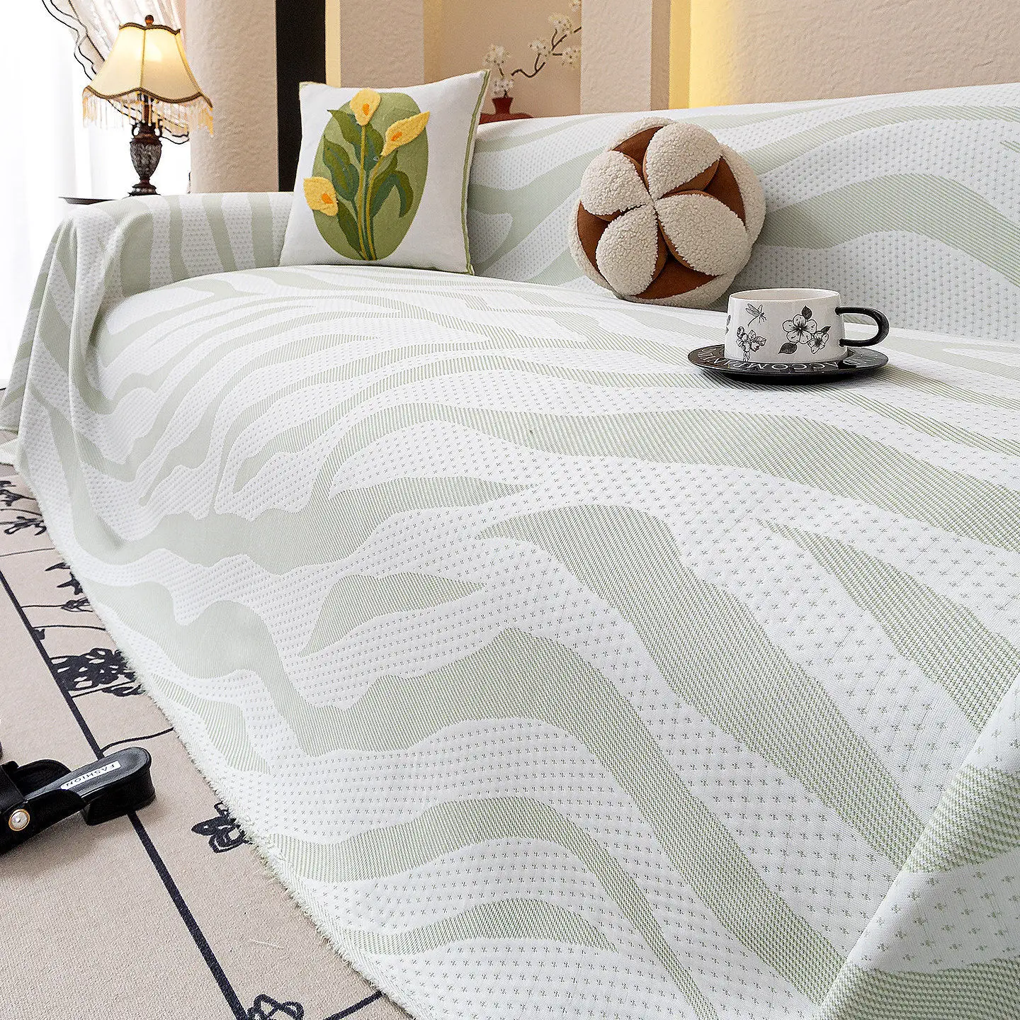 2026 New Arrival Summer Cool Ice Silk Sofa Cover Anti Slip Fixed Sofa Towel Mat Cover For Living Room Sofa Furniture Protector