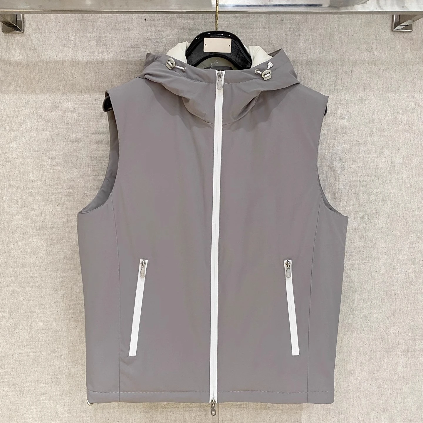 

Italy BC old money style casual hooded men's white goose down down vest