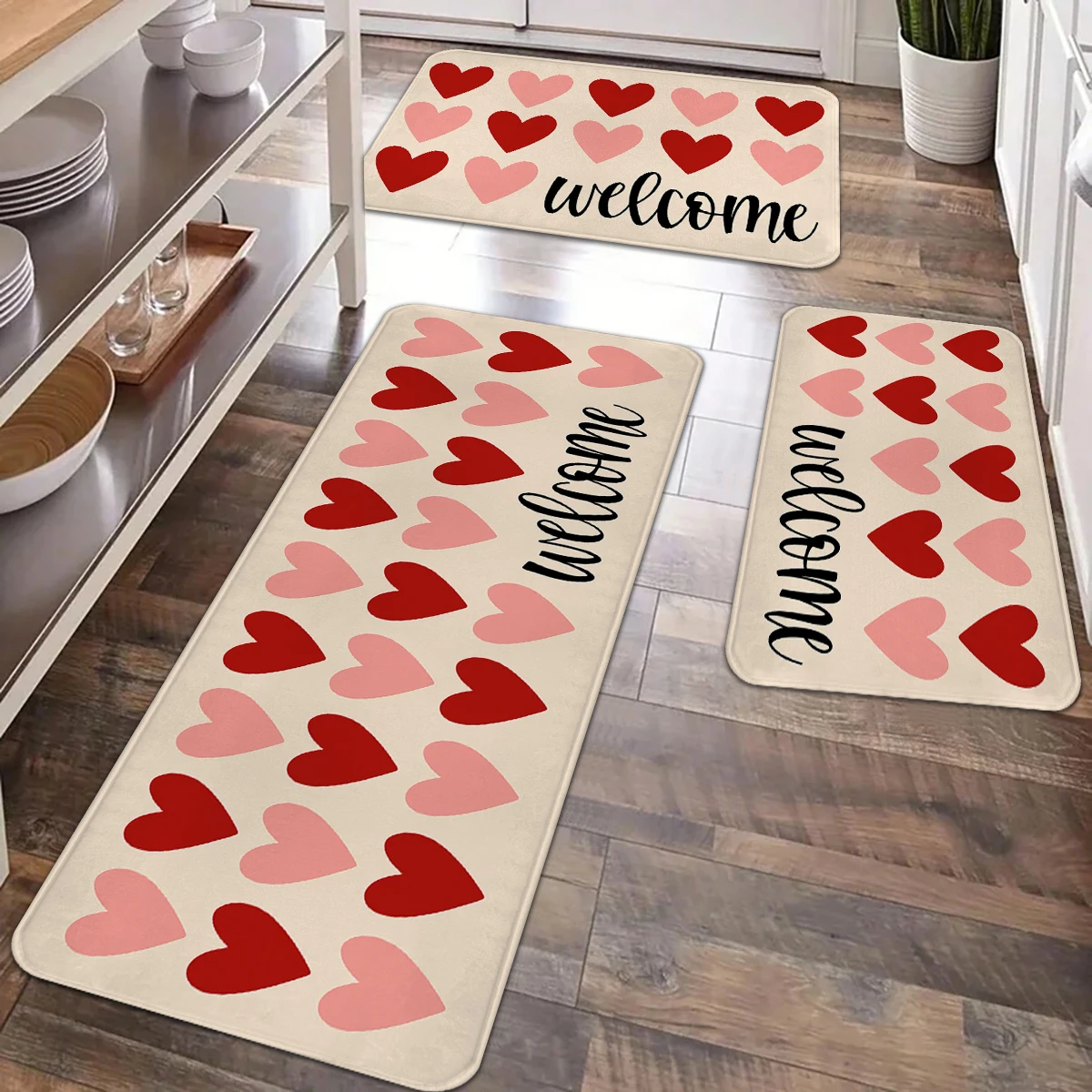 2/3 Stück Valentinstag Beige gepaart mit rotem und rosa zweifarbigem Herzdruckmuster Küchenteppich-Set, langer Flanellteppich,