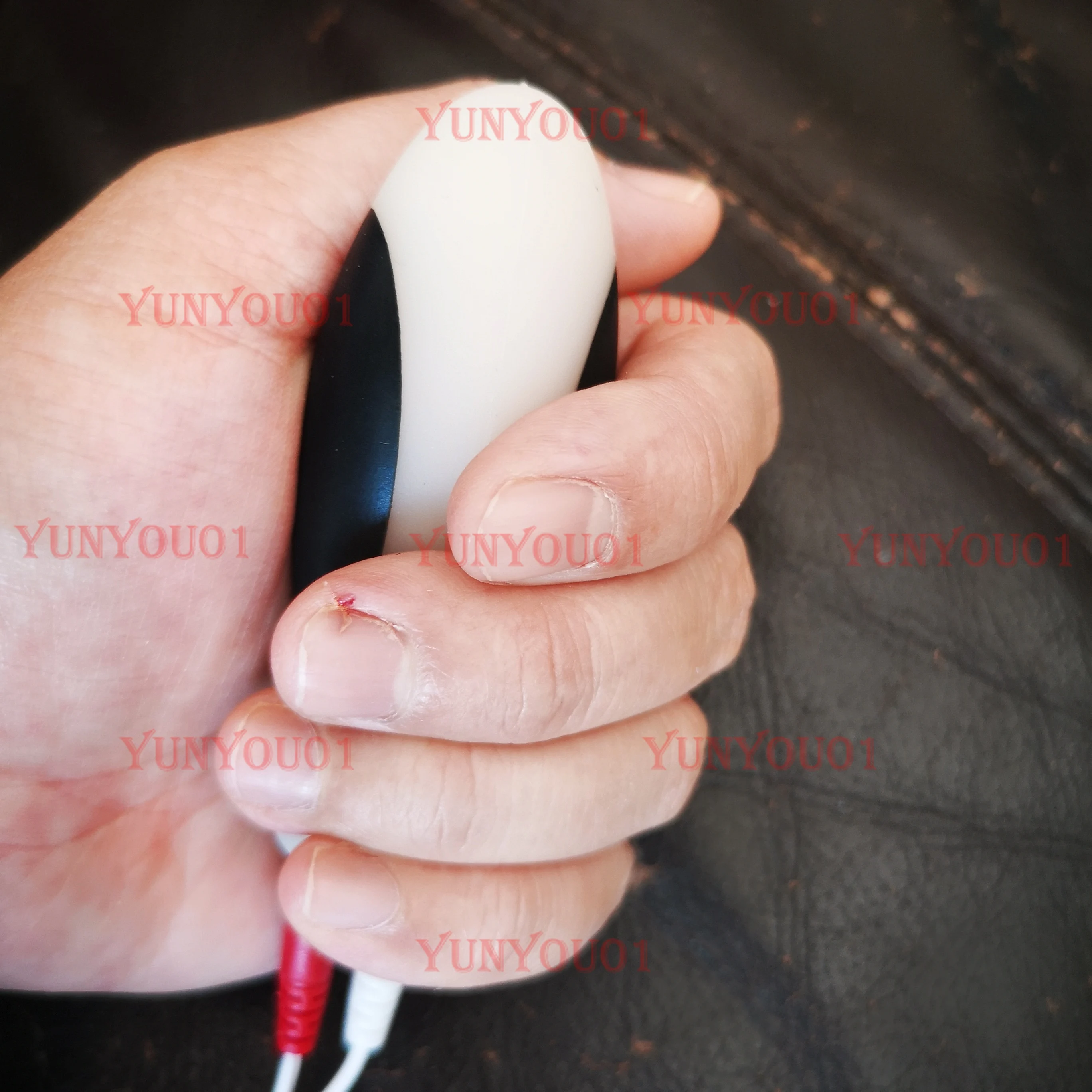 

Integrally Formed Conductive Silicone Handle, Pelvic Floor Electrical Stimulation Probe, Palm Finger Stimulation Training Grip