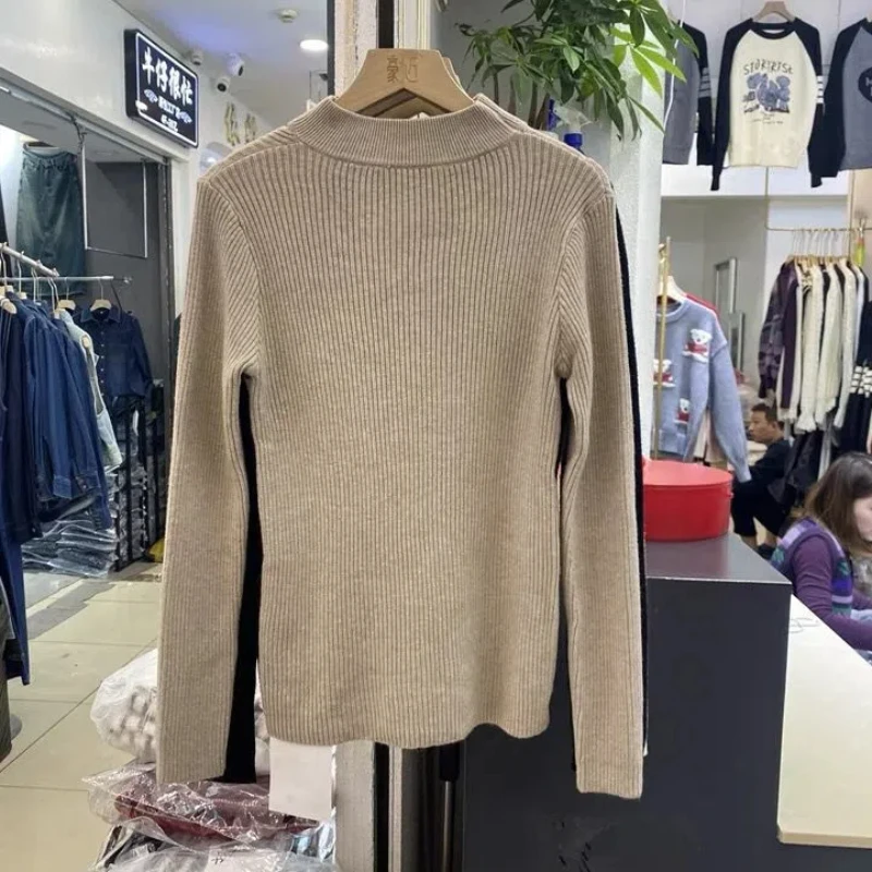 Loose and Slimming Chic Top with Irregular Design Worn on the Outside and on the Inside Knitted Sweater