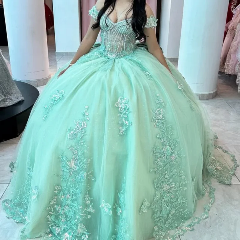

Индивидуальные мятно-зеленые платья Quinceanera с открытыми плечами, блестящая наклейка, 3D цветок, тюль, длинный хвост, бант, платье 15, Quinceanera