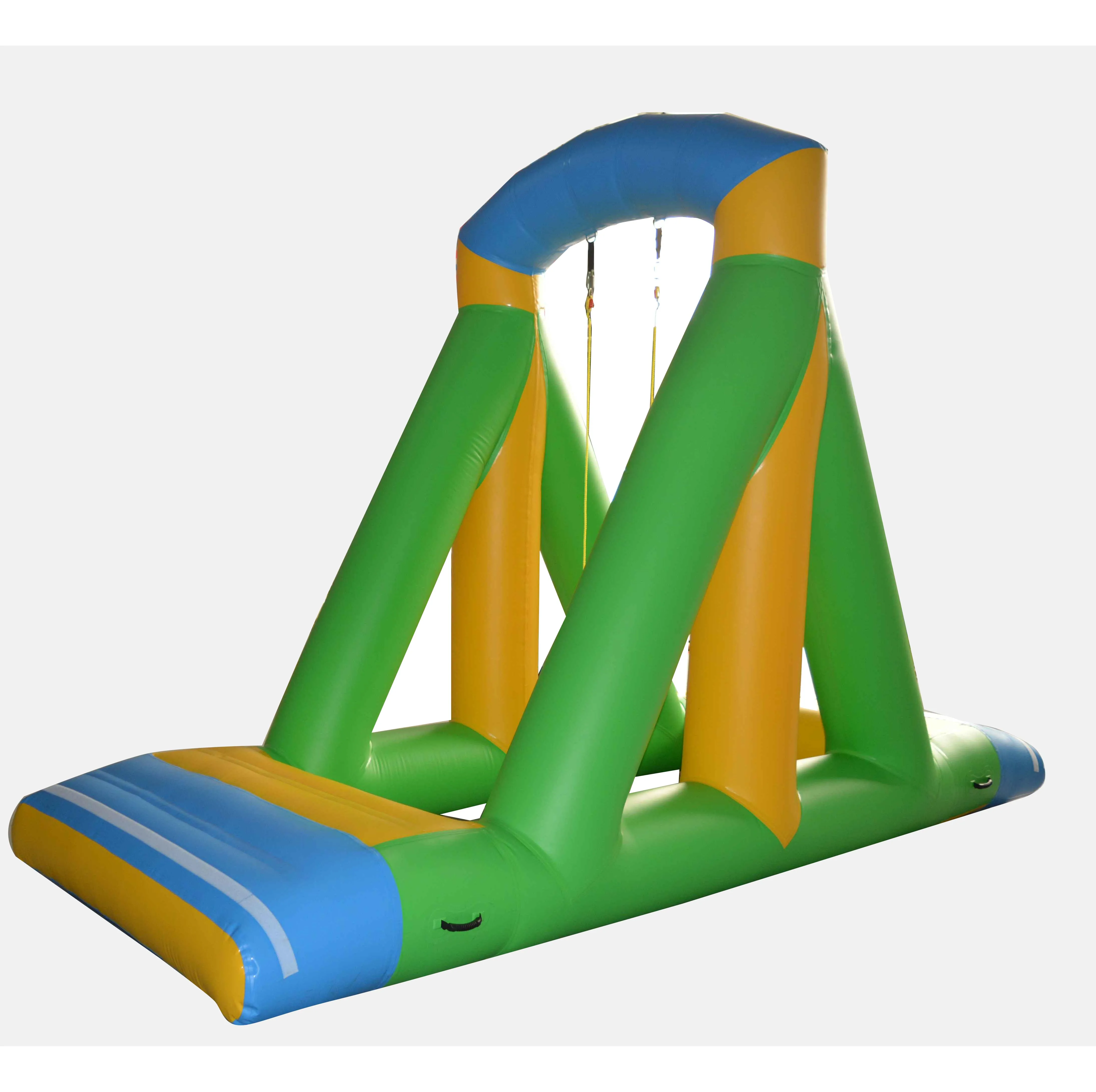 

Надувная водная качалка-катапульта для аквапарков: стимулирует продажи