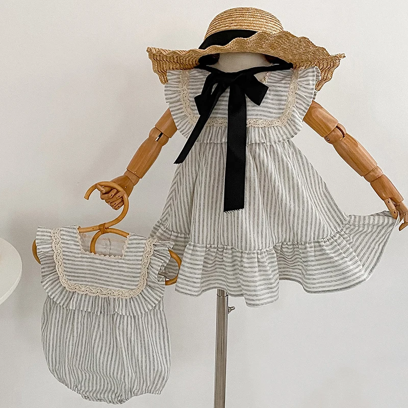 2024 Sommer Schwester Kleidung Kleinkind Neugeborene Baby Kleidung weibliche Baby Spitze Streifen kurz ärmel ige Schwester Kleid Stram pler Kleidung