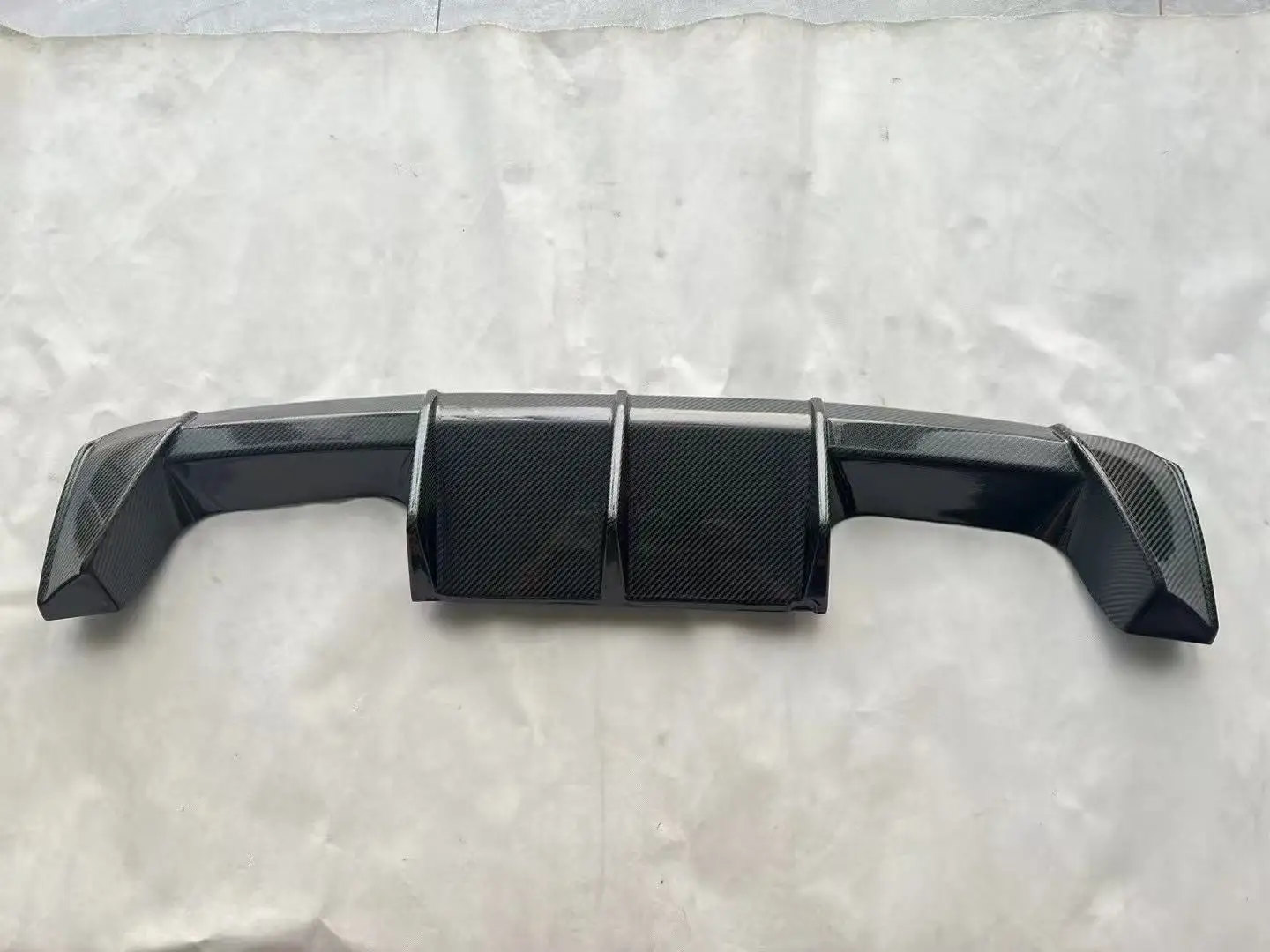 Yaochi لـ M3 M4 G80 G82 مصد شفة خلفي من الكربون الجاف مع حماية من فتحات العادم وحالة جديدة إعداد عالمي