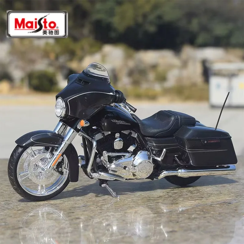 

Maisto 1:12 Harley 2015 Street Glide Special Alloy Street Motorcycle Model Diecast Classic Leisure Motorcycle Model Kid Toy Gift