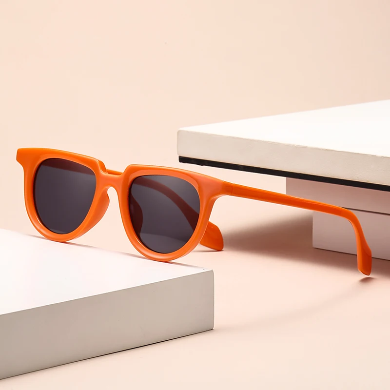2024 Neue Retro-Sonnenbrille, amerikanische Brille mit kleinem Rahmen, schlichte Mode, vielseitige Sonnenbrille 3036